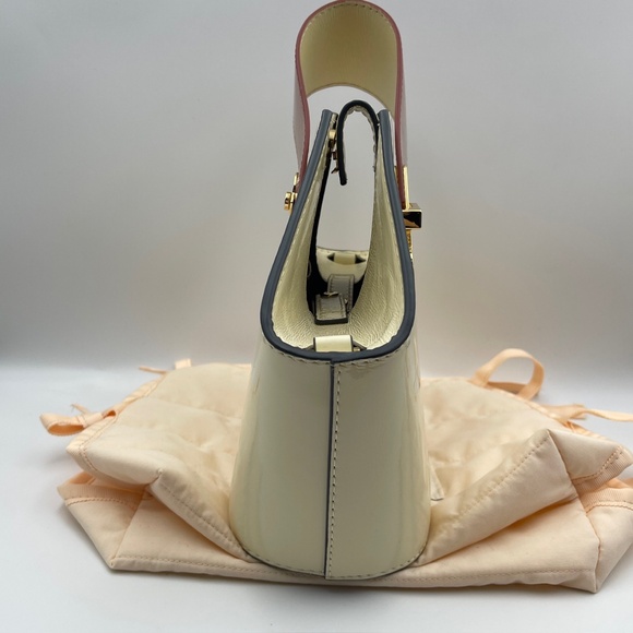 Danse Lente Full Set Mini Johnny Patent Leather Hexagonal Bucket Bag beige - Picture 5 of 12